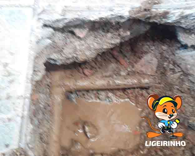 Serviços de conserto de infiltração